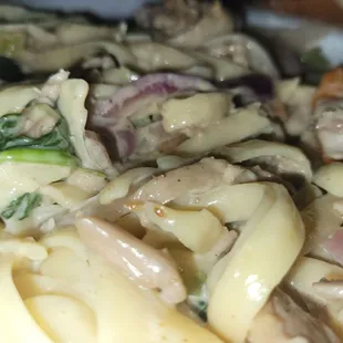 Looks very good but lacks the robust seasoning flavor that maybe a Giordanos has.