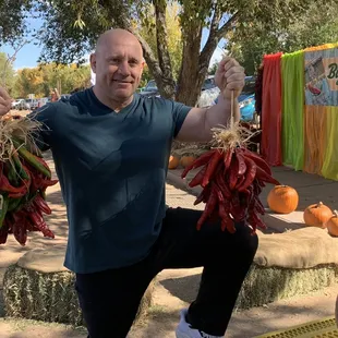 Workshop making Ristras!
