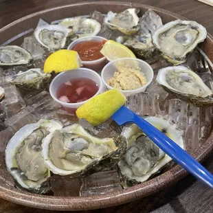 a platter of oysters