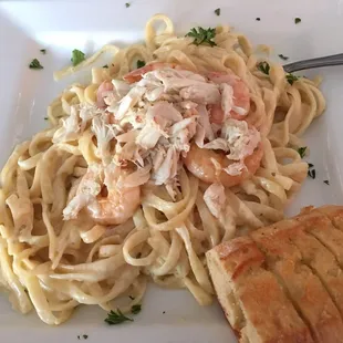 Crab and Shrimp Alfredo