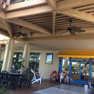 Laxin' and lazin' at Big Kahuna