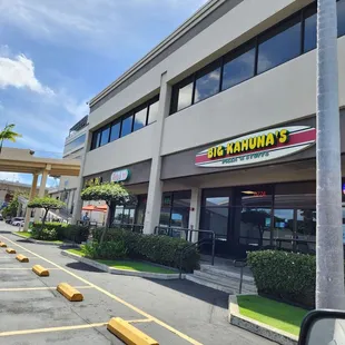 Parking lot in front during lunch hour.  Near HNL Airport.