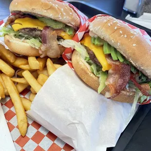 Bacon avocado cheeseburger