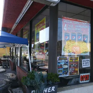 Nothing special outside, though I like the food posters