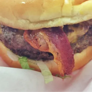 1/2lb bacon cheeseburger with grilled onions