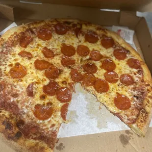 Pepperoni pizza