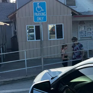 ramen and noodles, outside