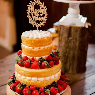 Naked cake