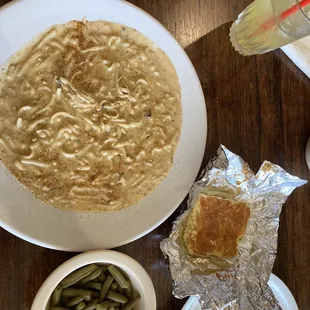 Chicken Alfredo, green beans, cornbread and piña juice