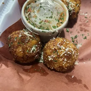 Mac &amp; cheese balls