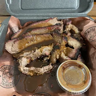 I had already eaten a piece or 2 of the brisket before I decided to take the pic. But as you can see.... NOT ENOUGH FOR right at 20 bucks.