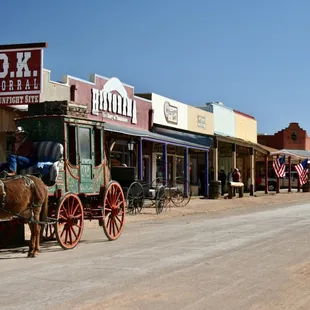 Cool wild west stuff everywhere !