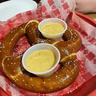 Soft Pretzel Basket