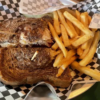 Goldie's Famous Over-Stuffed Reuben (Kate's Favorites)