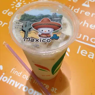 My black honey milk tea with Mexico hello kitty lid