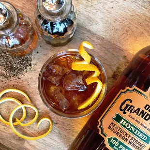 Incredible Cocktail Bar