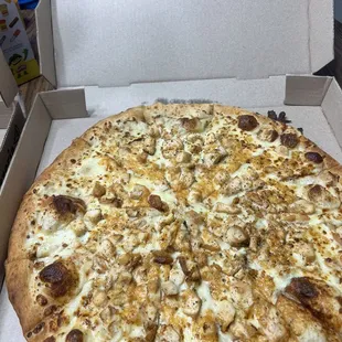 Chicken Alfredo Pizza