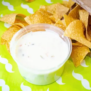 drink, nachos