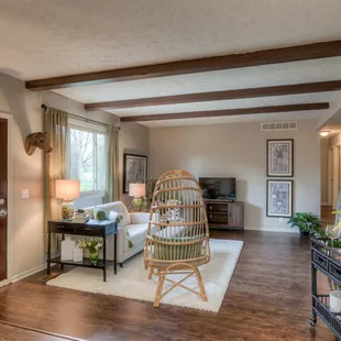 Staged and Sold in Elkhorn NE by Jamie Flanagan