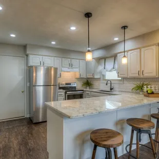 Elkhorn Home Remodel-Custom finishes hand picked by Jamie Flanagan. Staged and Sold Skyline Home-Elkhorn Ne