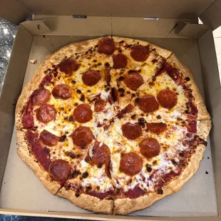 Large pepperoni pizza