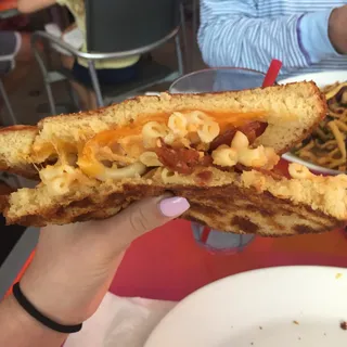 Mac 'n Cheese Waffle Sandwich