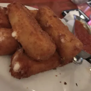 Mozzarella Cheesy Sticks