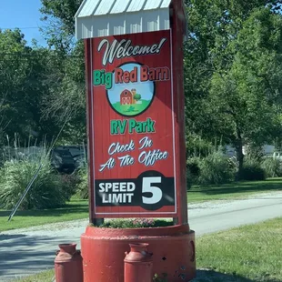 Big Red Barn RV park - Carthage Missouri