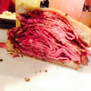 a roast beef sandwich