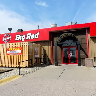 Big Red Restaurant &amp; Sports Bar Lincoln West