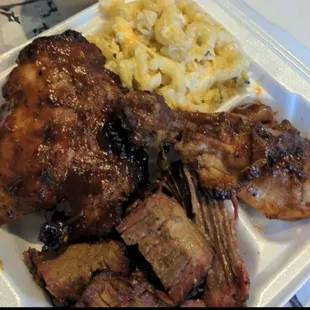 chicken &amp; Tri-tip Plate with Mac and cheese &amp; Loaded Baked Beans