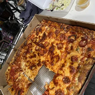 16&quot; 16&quot; Pepperoni Sicilian Style Pizza