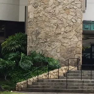 BIG ROCK CORAL VENEER, Installed on First Hawaiian Bank, on Kapiolani!