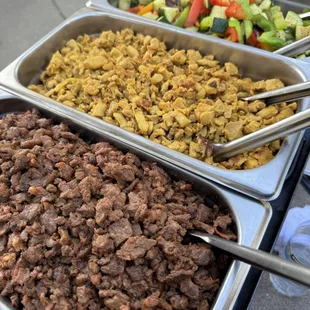 That delicious carne asada ( beef ), chicken, and fresh veggie blend.