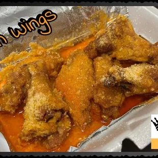 a tray of chicken wings