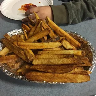Pile &apos;O fries