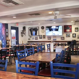 Big Shucks Mockingbird Private Dining space for up to 45 people.