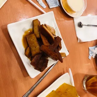Osmanthus Cake and daikon in soy sauce