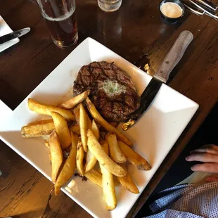 Ribeye cooked medium rare