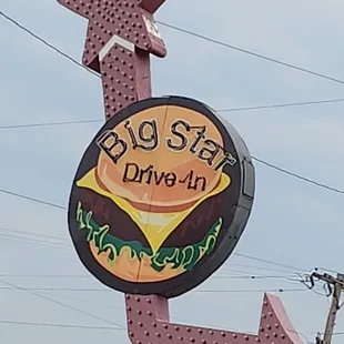 The sign lets you know where you&apos;re at!