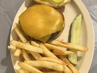 Kelly's Pub