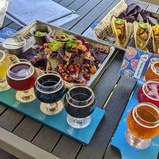 Flights of beers, chorizo nachos, mahi tacos.