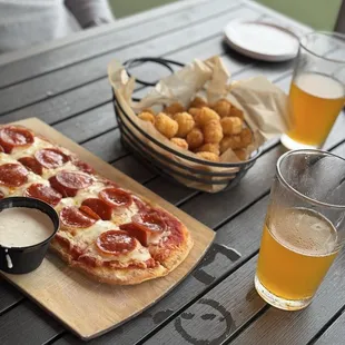 Ppepperoni flat break , Tater tots and Bromosa.