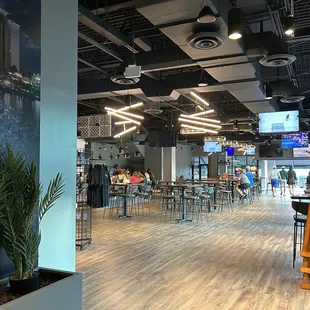 Entry to the Seventh Avenue side of the restaurant.