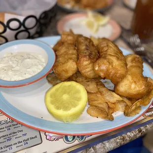 Halibut fish &amp; chips sooooooo gooood!