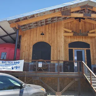 Old train car attached to restaurant. Used to be a great place for breakfast.