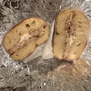 Plain bagel with hazelnut spread