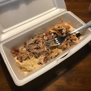 Jenny Mac! Smoked Mac and cheese with pulled pork and boney sauce!