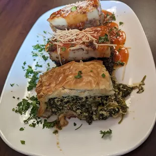 I just cannot resist this combo: spanakopita, moussaka, and pastitsio. I enjoyed every bite.