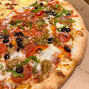 Half supreme, half bacon mac n cheese (delicious!)